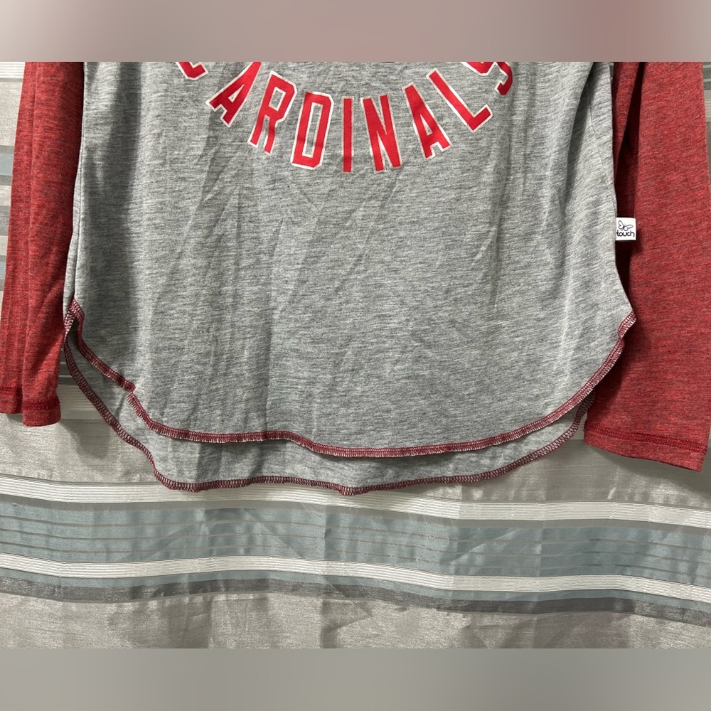 St. Louis Cardinals Women’s Tee and Tin Sign - Picture 5 of 16